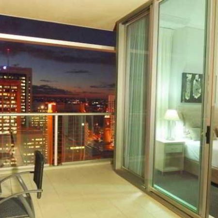 Oaks Brisbane Casino Tower Suites Exterior photo