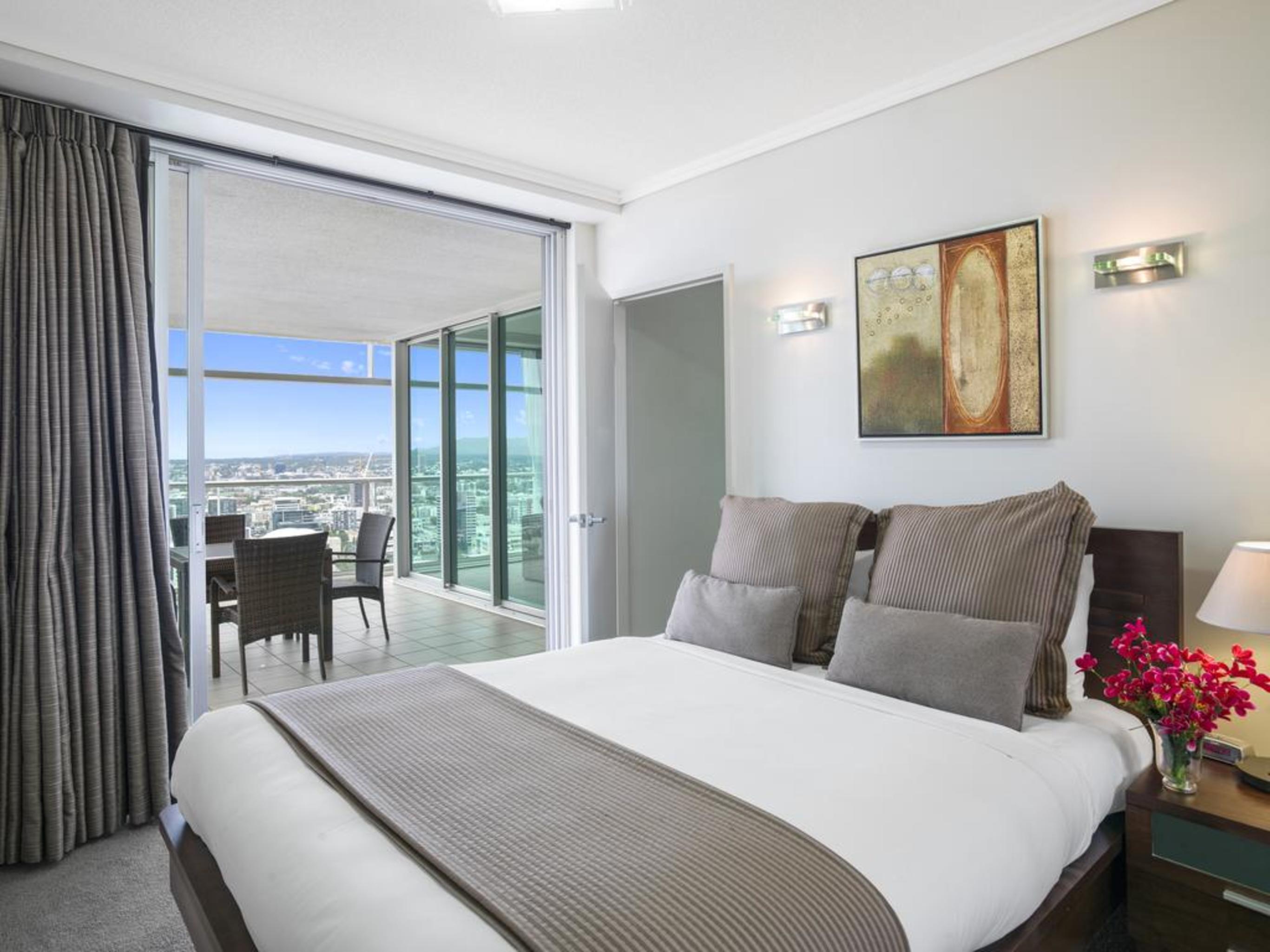 Oaks Brisbane Casino Tower Suites Exterior photo