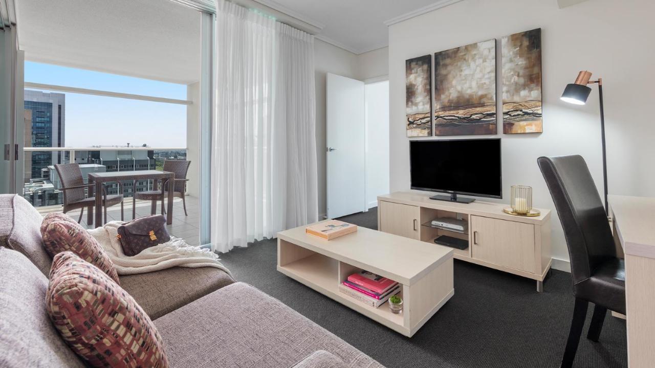 Oaks Brisbane Casino Tower Suites Exterior photo