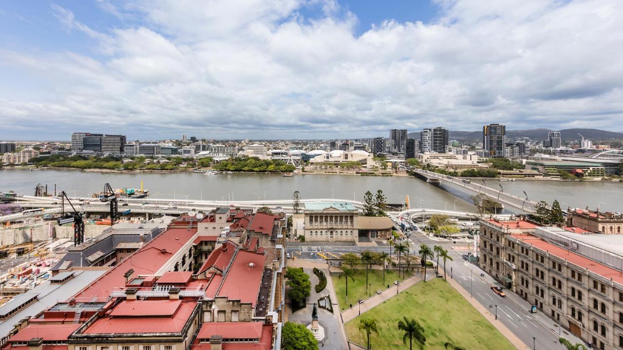 Oaks Brisbane Casino Tower Suites Exterior photo